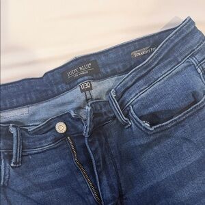Judy Blue Medium Blue Straight Leg Jeans